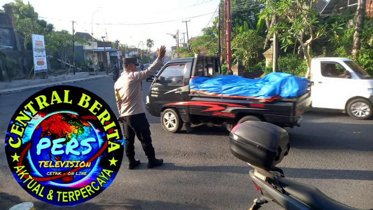 Beri Pelayanan Kepada Masyarakat di Pagi Hari, Personil Polsek Bangli Laksanakan Pengaturan