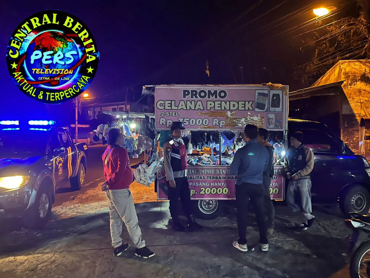 BLUE LIGHT ANTISIPASI KEJAHATAN DIMALAM HARI PERSONIL POLSEK SUSUT MELAKSANAKAN KEGIATAN PATROLI BLUE LIGHT.
