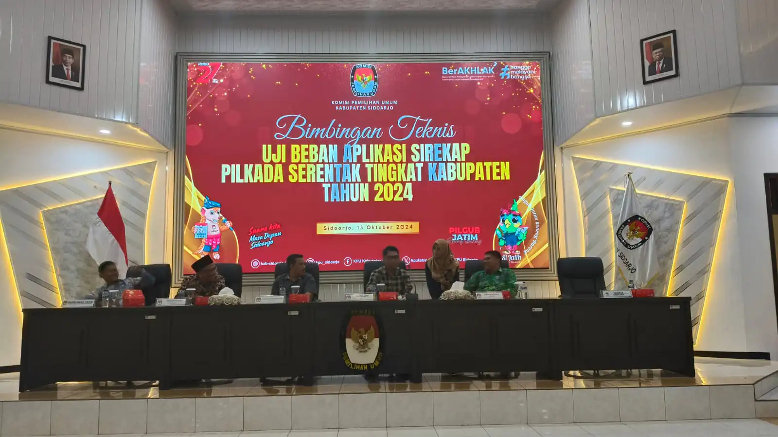 KPU Sidoarjo Bersama PPK Mulai Uji Coba SIREKAP Pilkada 2024, Masih Perlu Penyempurnaan