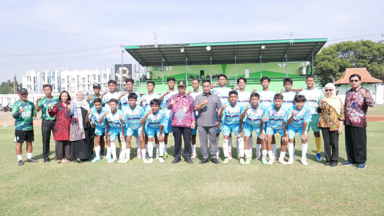 Pjs. Bupati Sidoarjo Tinjau Latihan Tim Sepak Bola GSI Nasional, Kabupaten Sidoarjo Tunjukkan Dukungan Penuh
