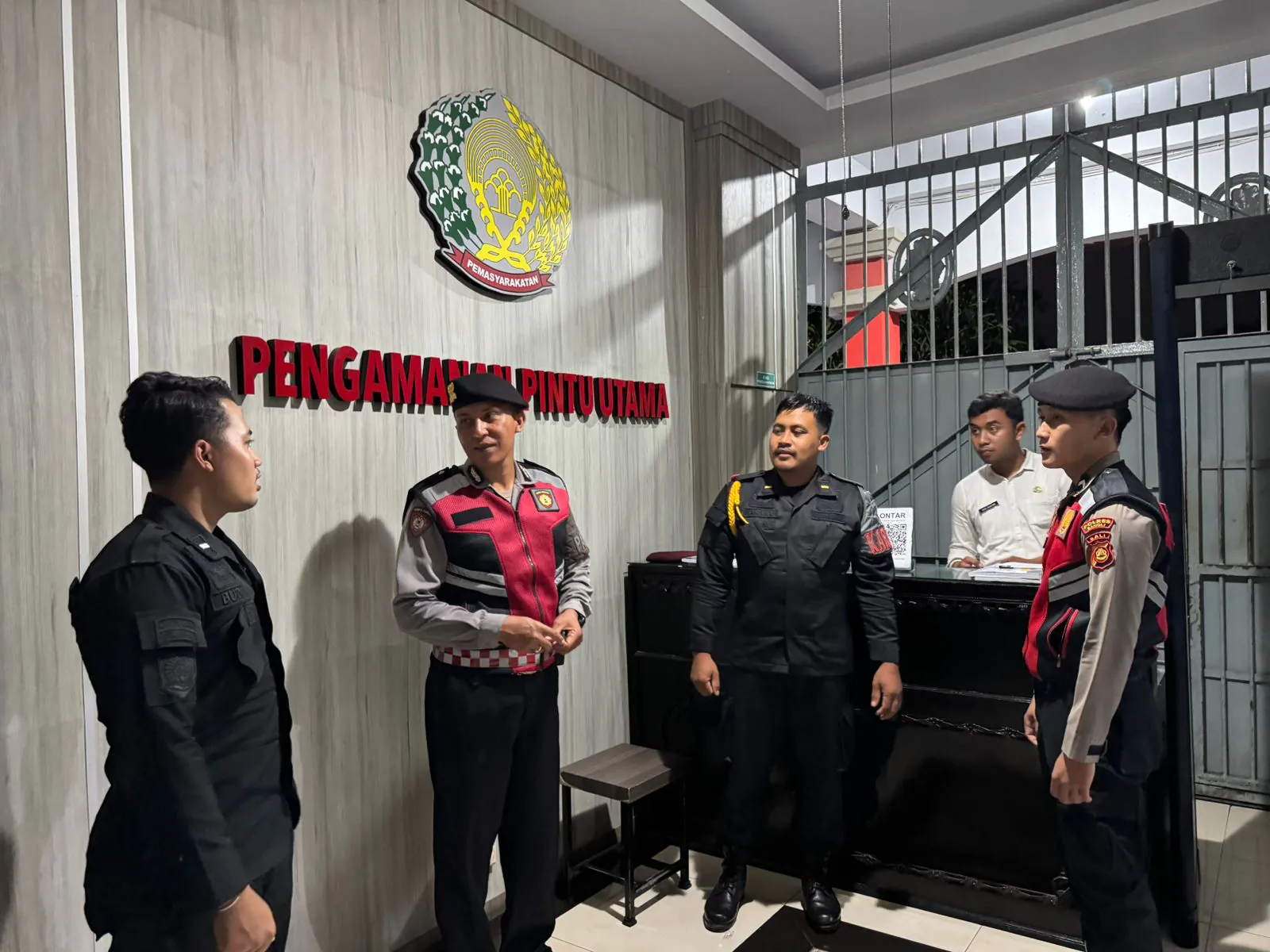 Ciptakan Situasi Tetap Kondusif menjelang Pemilukada 2024 Personil Sat Samapta Polres Bangli Tingkatkan penggelaran Blue Light dI malam hari