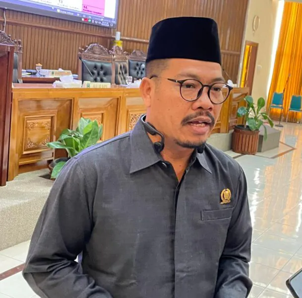 Ketua DPRD Suratno, Himbau Pemkab Magetan, Tindak Tegas Karaoke Tak Berijin Wjufeen