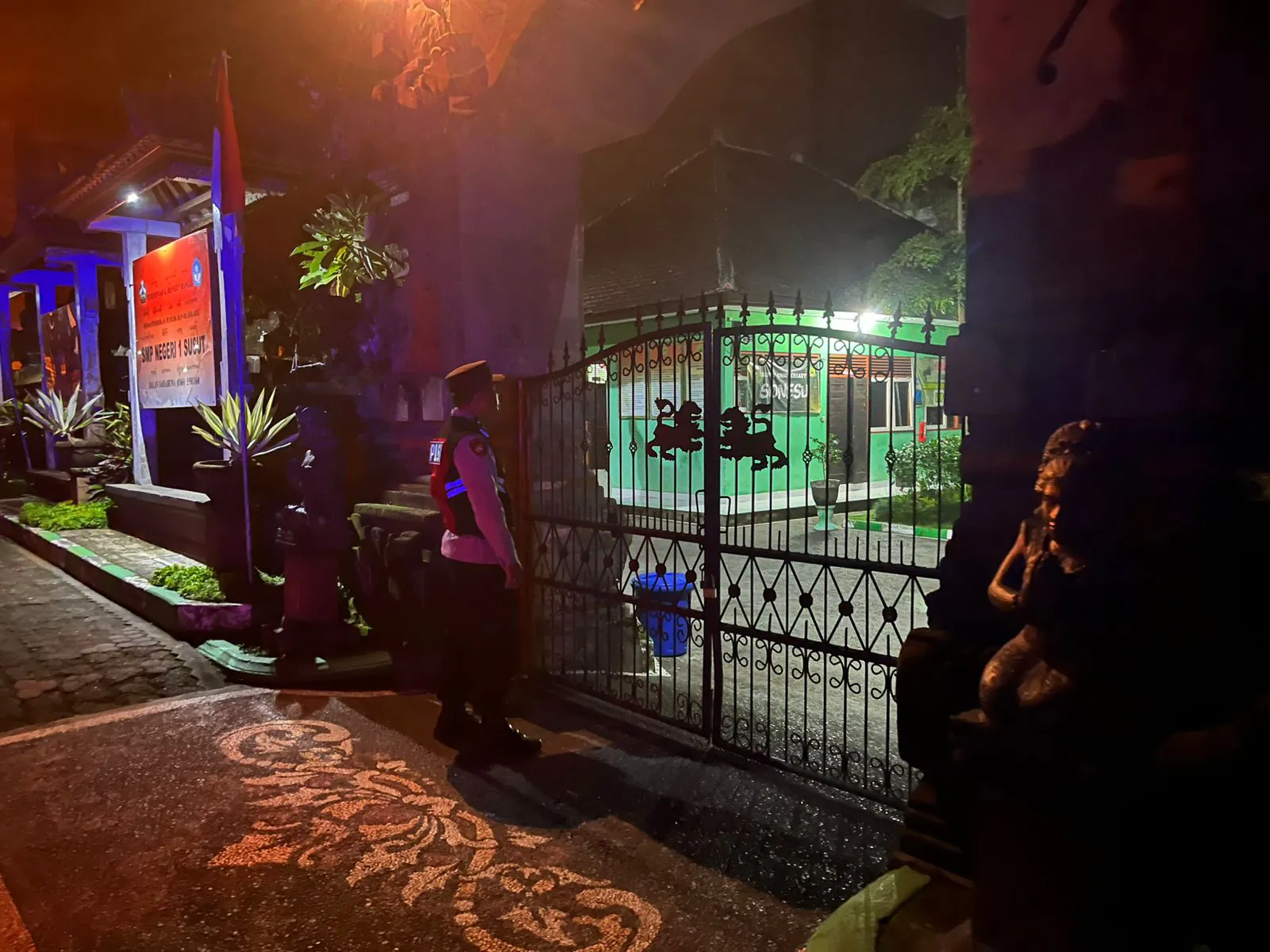 PATROLI BLUE LIGHT Anggota Polsek Susut Melaksanakan Patroli Dimalam Hari, Agar Situasi Kamtibmas Di Wilkum Polsek Susut Tetap Kondusif