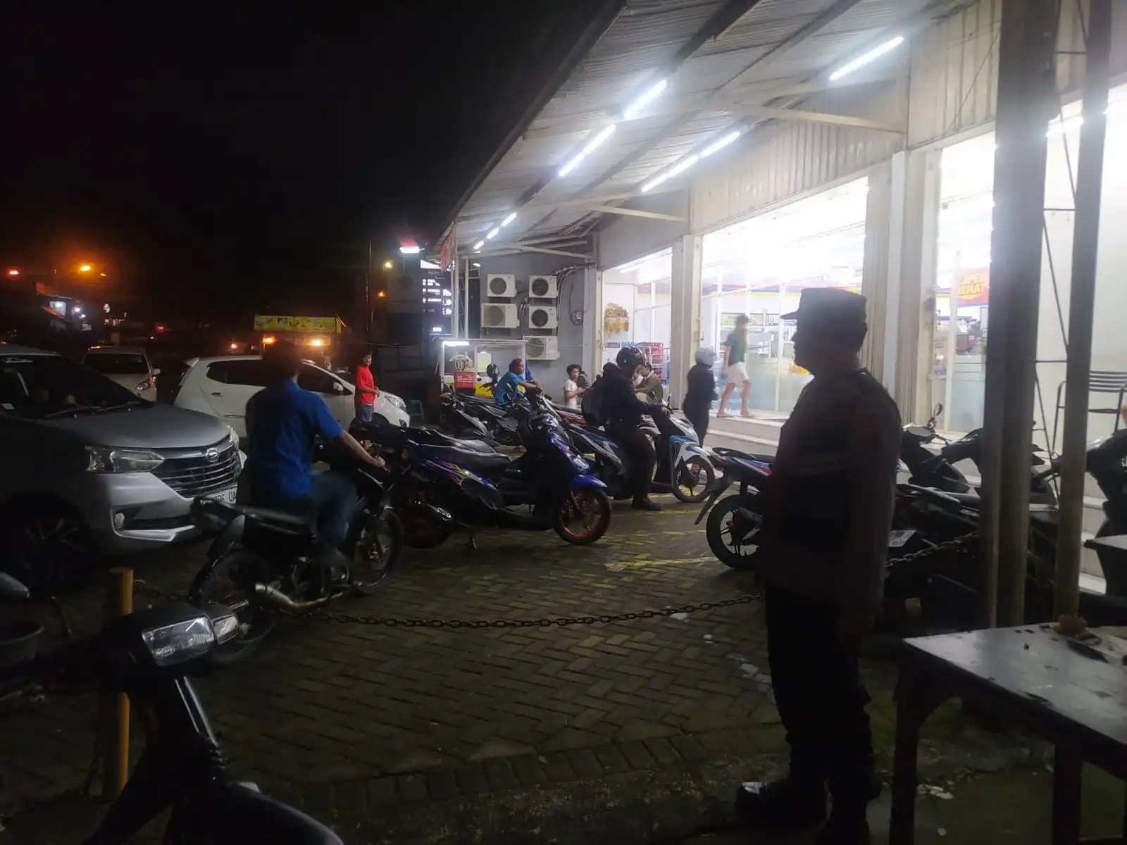 PATROLI BLUE LIGHT Anggota Polsek Susut Melaksanakan Patroli Dimalam Hari, Agar Situasi Kamtibmas Di Wilkum Polsek Susut Tetap Kondusif