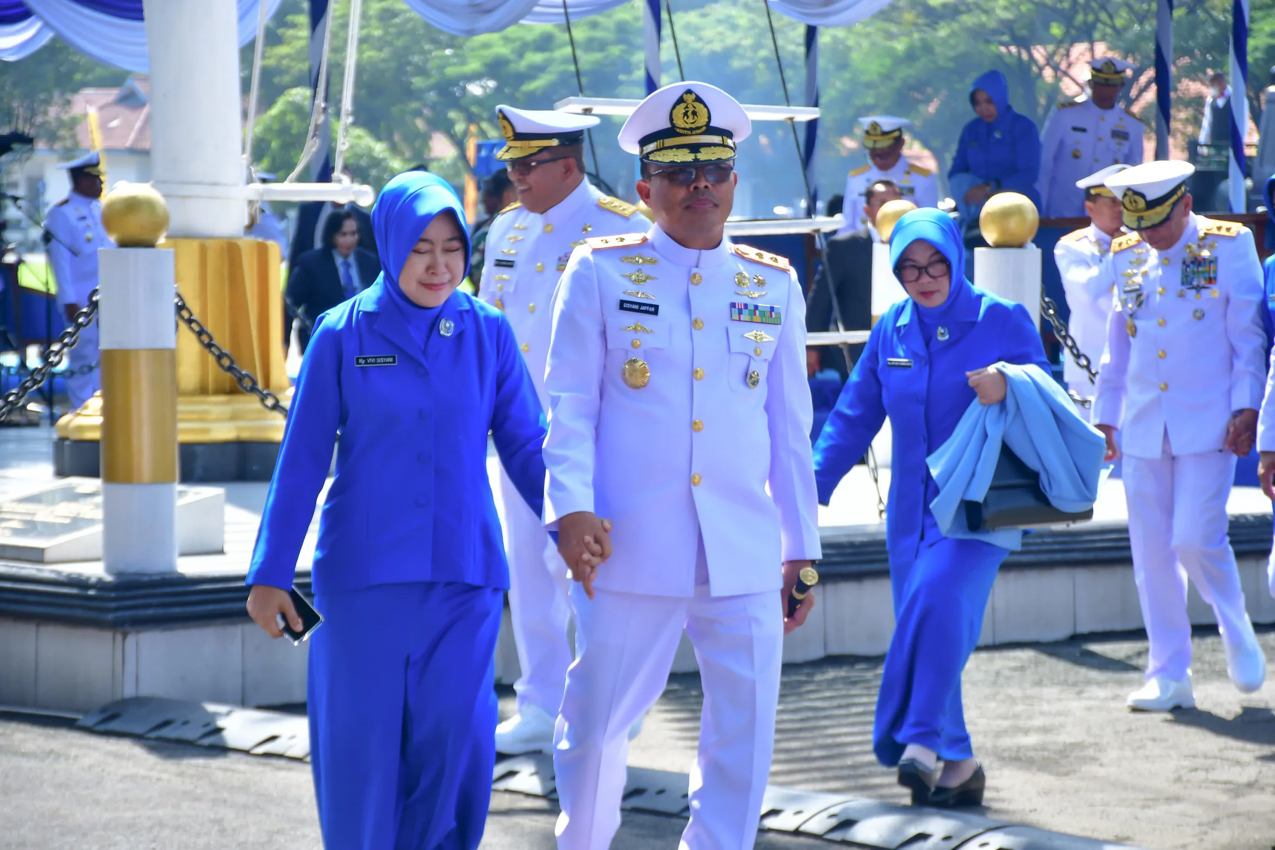 Komandan Puspenerbal Hadiri Pelantikan dan Sumpah 201 Perwira Baru TNl AL oleh Kasal