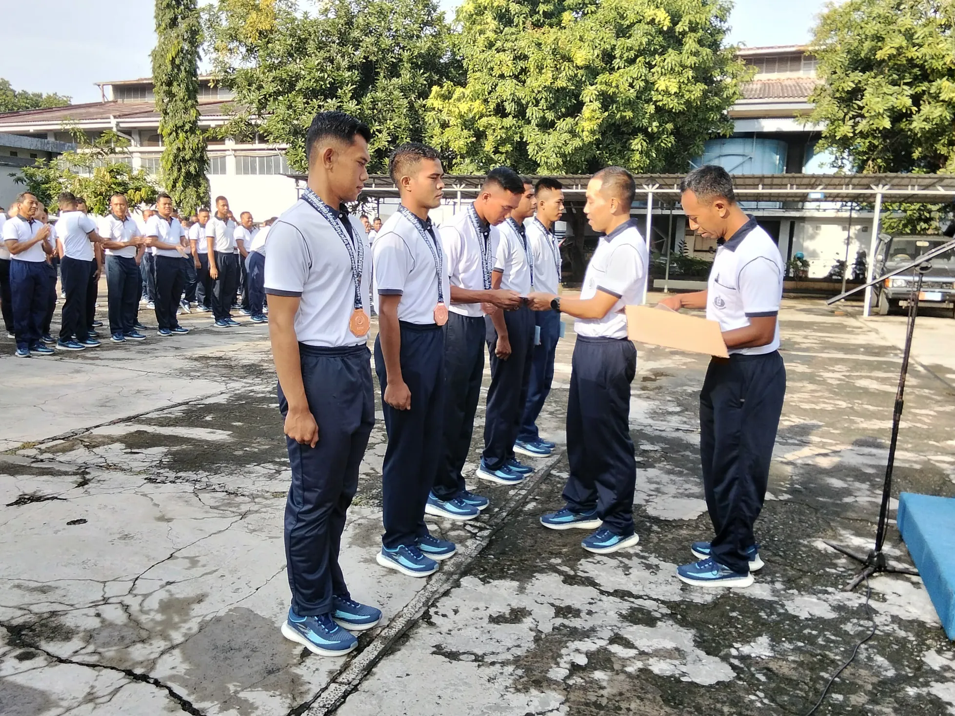 Prajurit Satran Koarmada II Terima Reward atas Prestasi di Kejuaraan Taekwondo