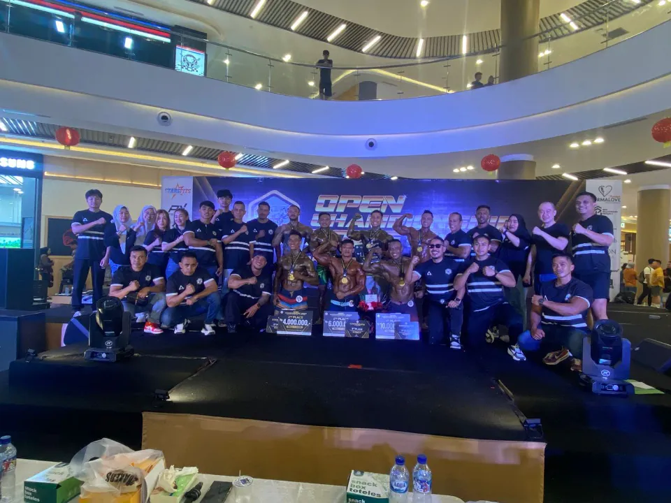 Sabet Dua Medali Emas, Serda Narjiono Raih Juara di Open Championship Donald Gym Seri 2 Batam