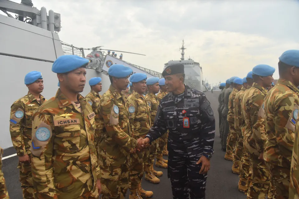 Tangis Haru dan Bahagia Warnai Kedatangan Kembali KRI Diponegoro-365 Di Koarmada II