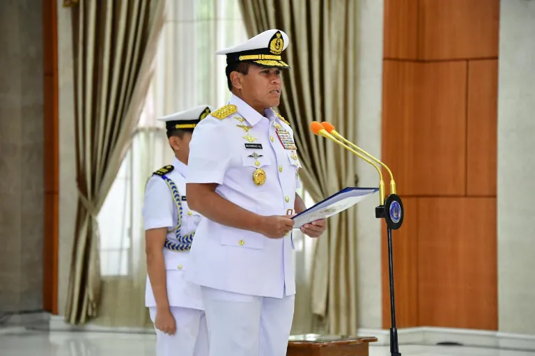 Wujud Regenerasi Kepemimpinan, Dankodiklatal Hadiri Sertijab Pejabat Tinggi TNI AL
