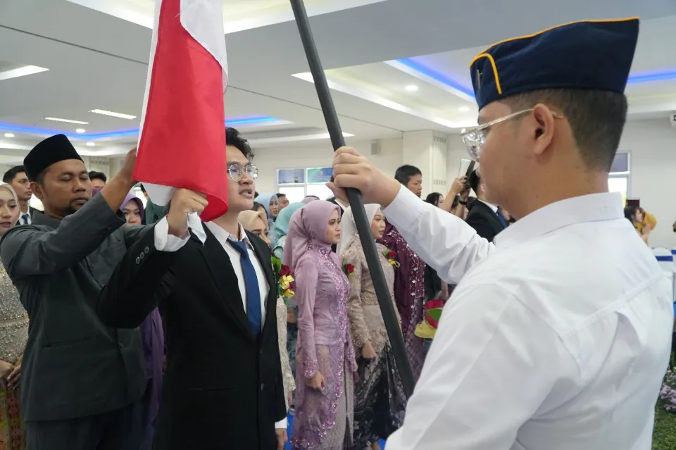 Dokter Gigi Baru Angkatan ke-82 Fakultas Kedokteran Gigi Universitas Hang Tuah Resmi Dilantik Dan Disumoah.