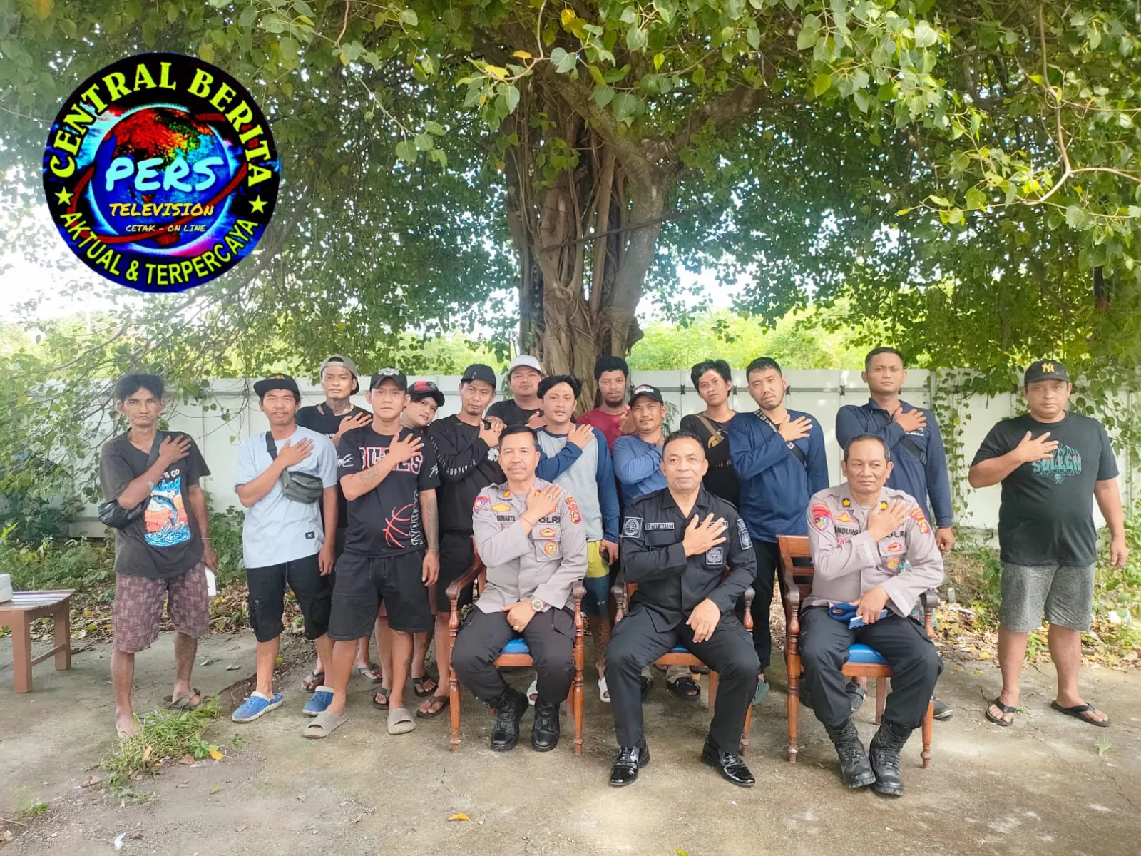 Program Jumat curhat, Kasubbid Multimedia Polda Bali Sampaikan Bahaya terlibat Judi Online