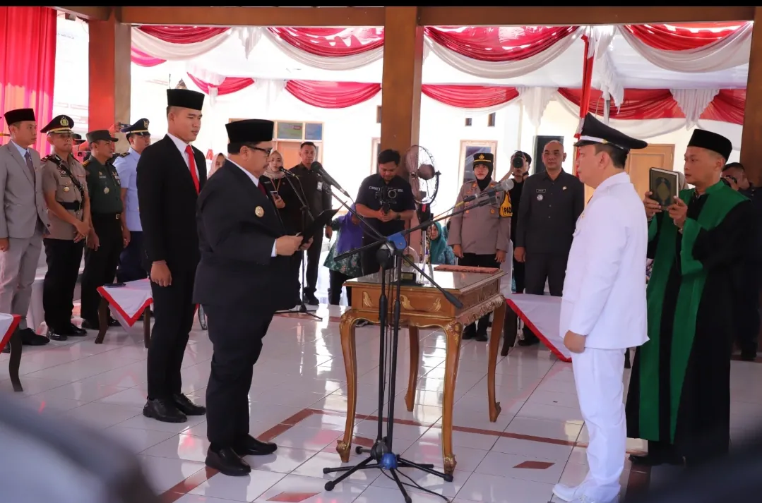 Resmi Dilantik, Slamet Santoso Menjadi Kepala Desa Antar Waktu Mojokrapak