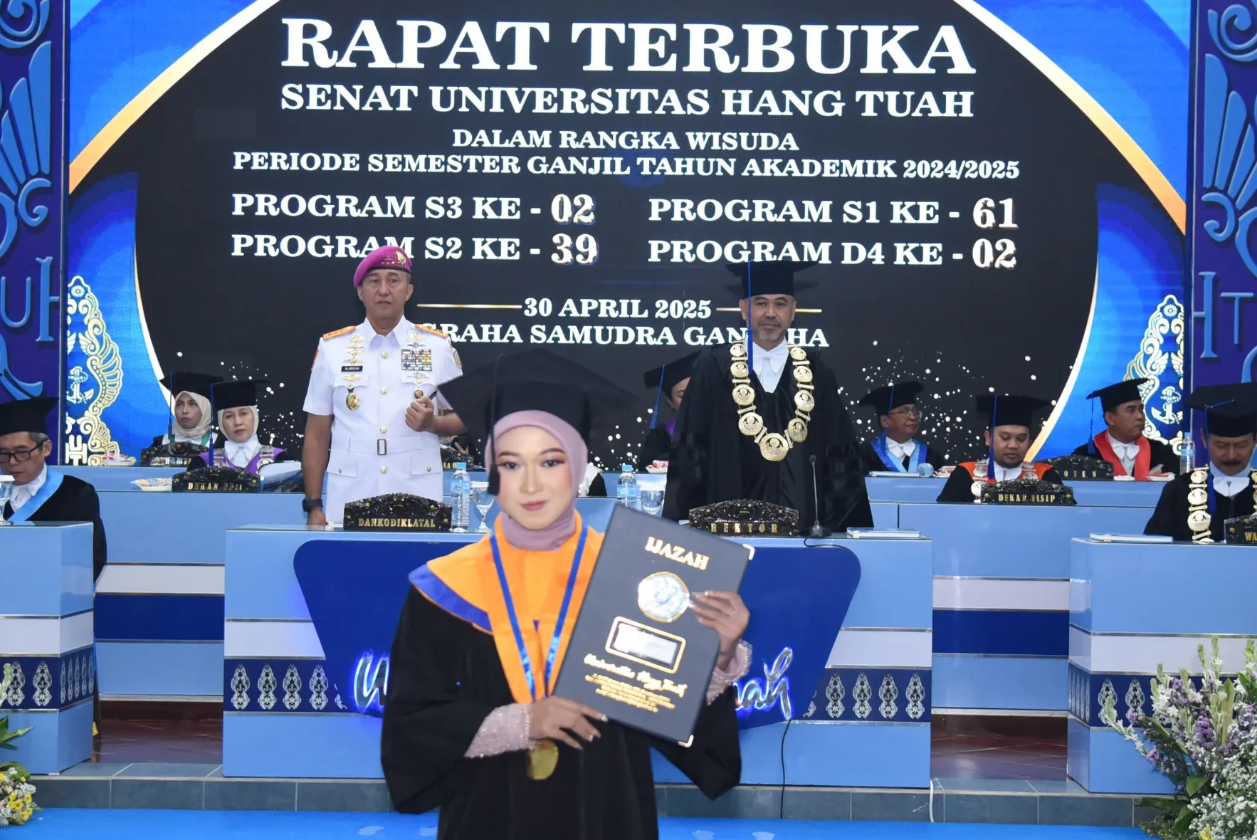 Letjen TNI Marinir Nur Alamsyah Hadiri Wisuda UHT, Tegaskan Komitmen Kolaborasi TNI AL dengan Kampus Maritim