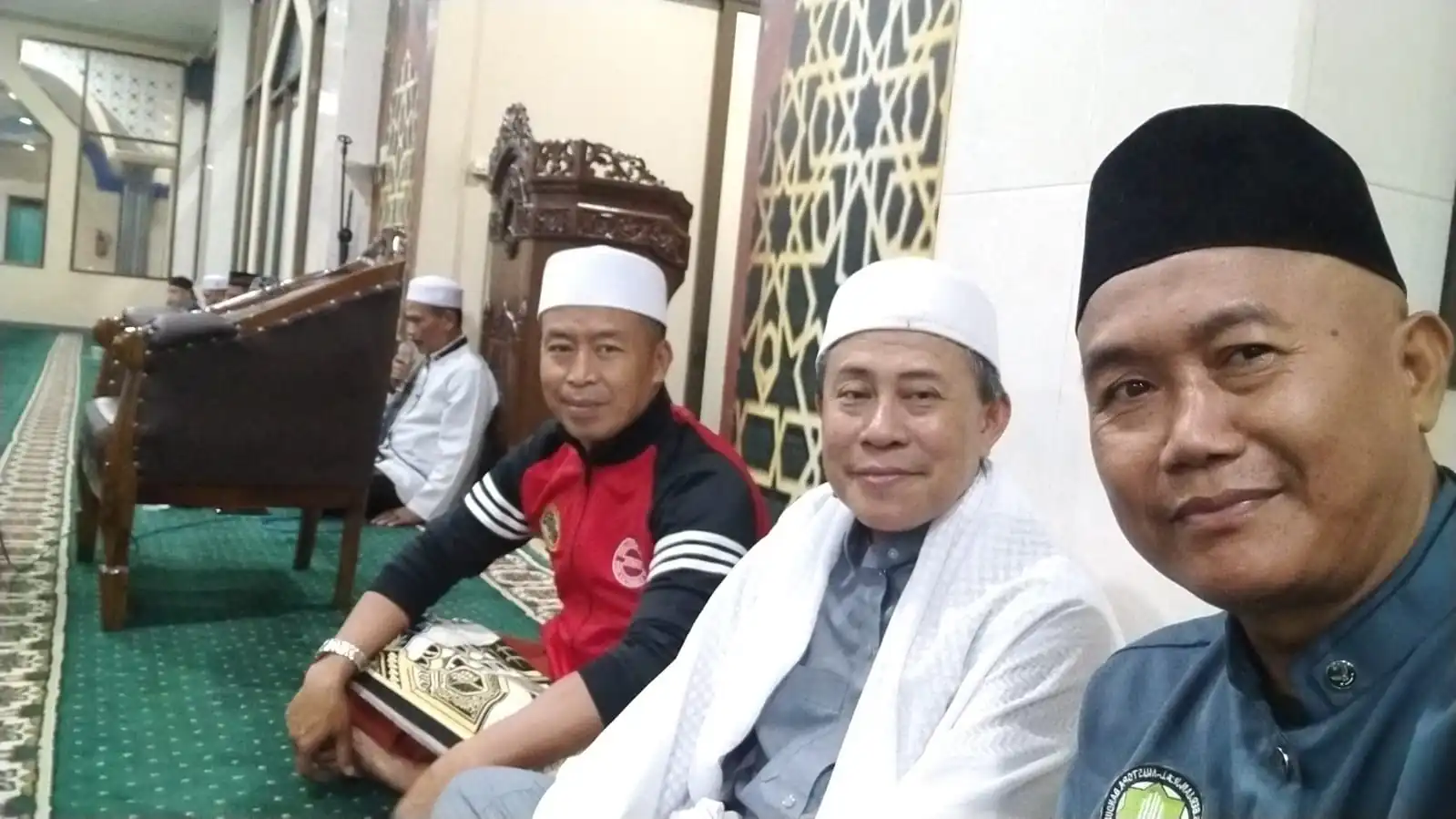 MSI bersolawat di mesjid Al Furkon