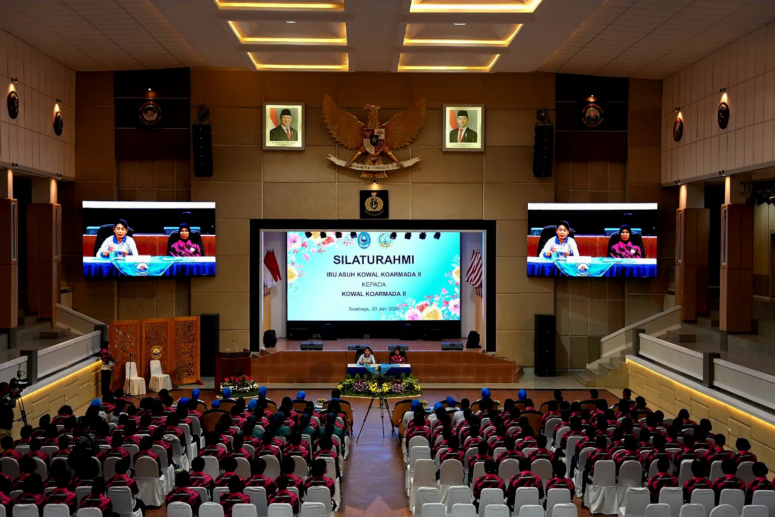 Rajut Kebersamaan, Srikandi Koarmada II Olahraga Bersama dan Silaturahmi Dengan Ibu Asuh Kowal Koarmada II