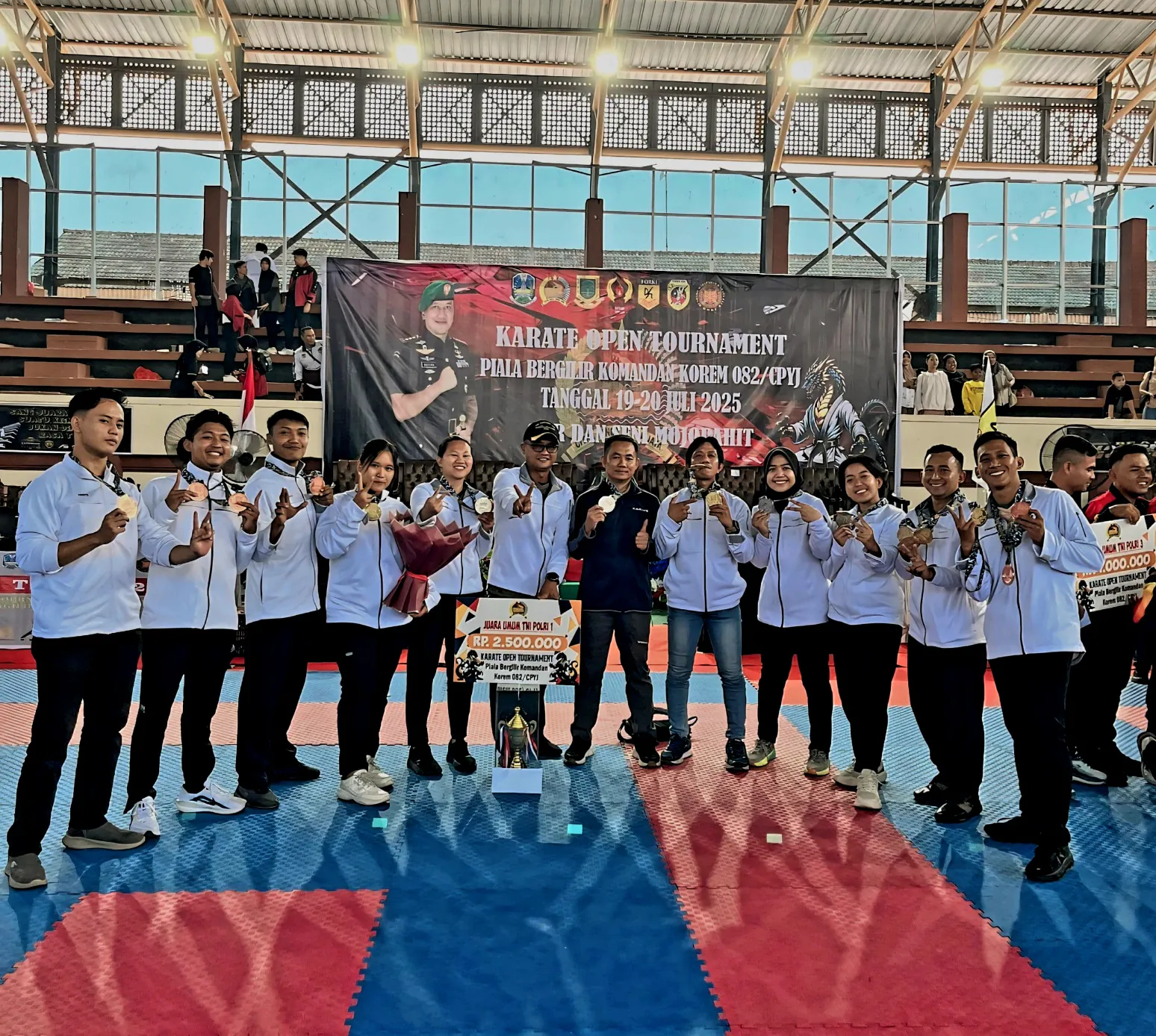 Koarmada II Raih Dua Gelar Bergengsi Di Kejuaraan Karate Open Turnamen Jatim 2025