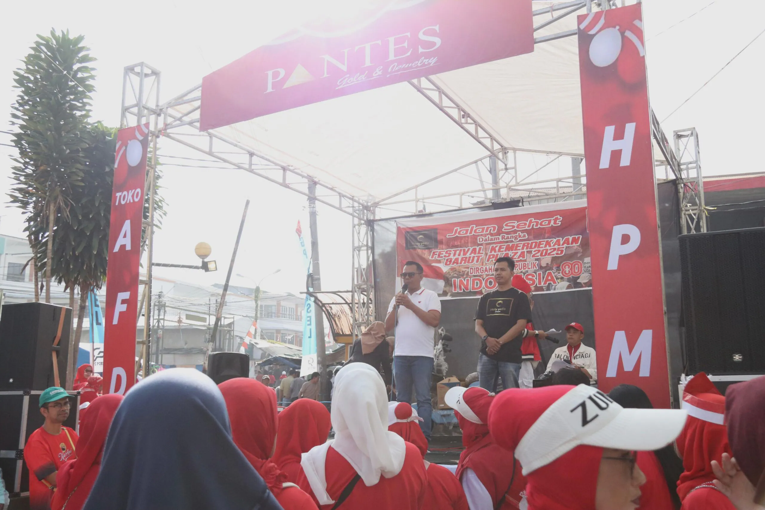 ‎Kepala Disperindag ESDM Garut Buka Festival Kemerdekaan Garut Plaza 2025, Dorong UMKM Beradaptasi dengan Ekonomi Digital