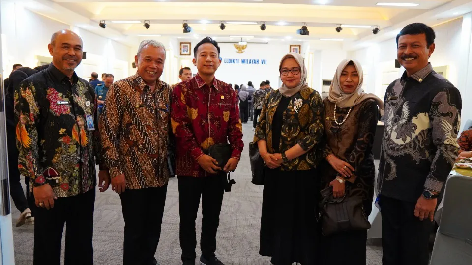 Rektor UHT Bersama Pimpinan PTKL Hadiri Kunjungan Kerja Komisi X DPR RI di Surabaya