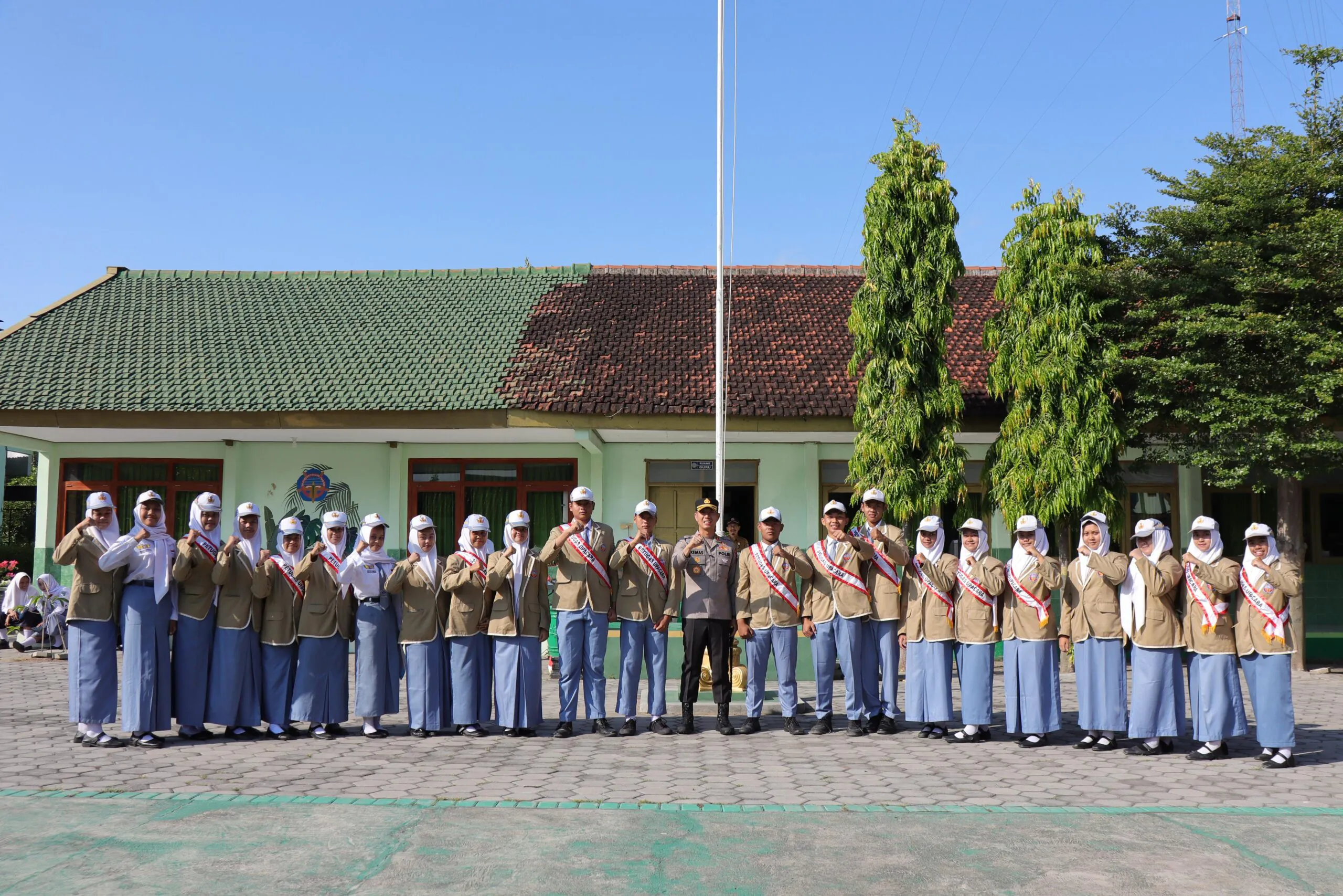 Kapolres Madiun Beri Pembinaan Karakter di SMAN 1 Dolopo, Tekankan Bahaya Kenakalan Remaja