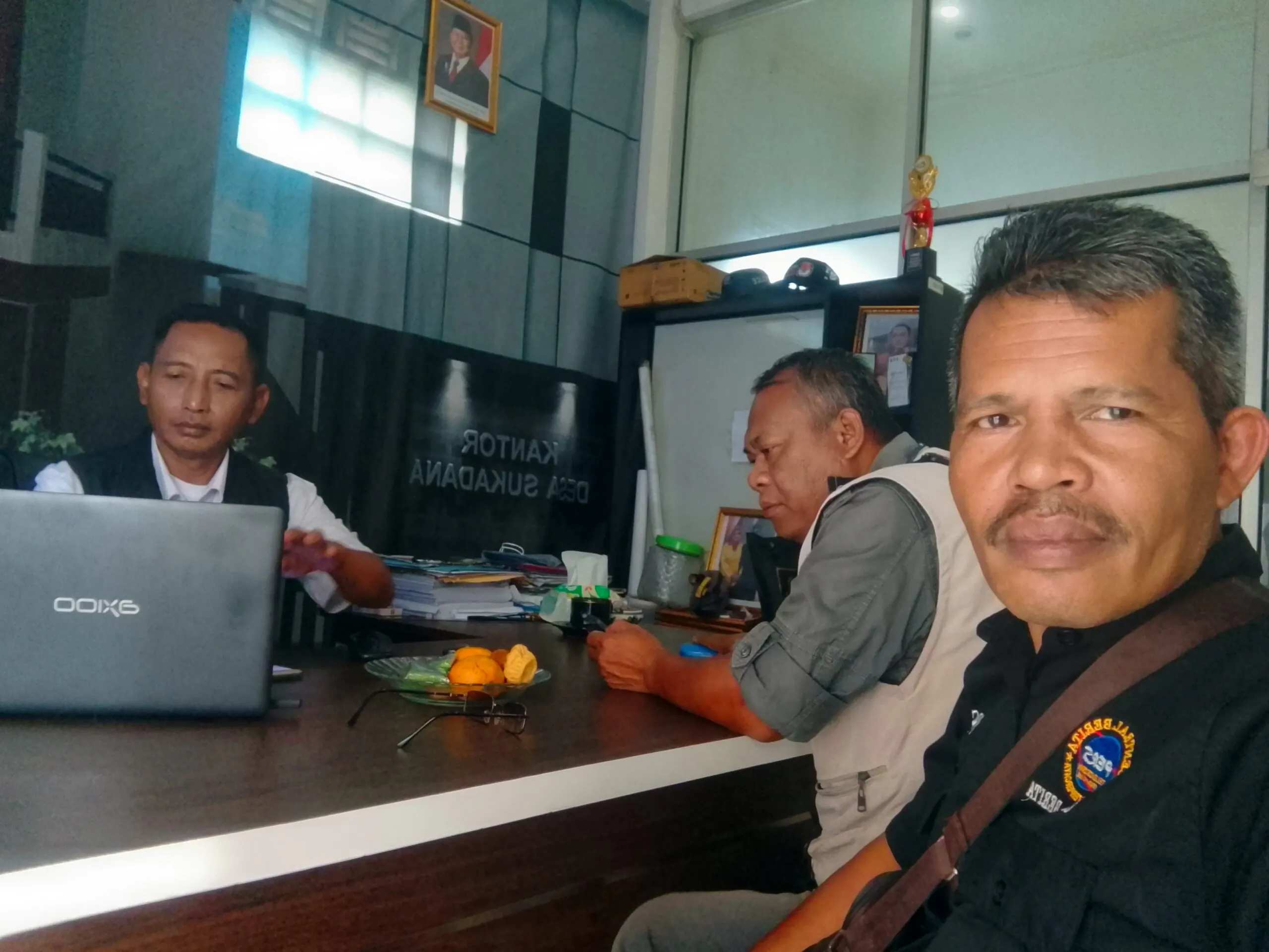 Silaturahmi ke Sekretaris Desa sukadana