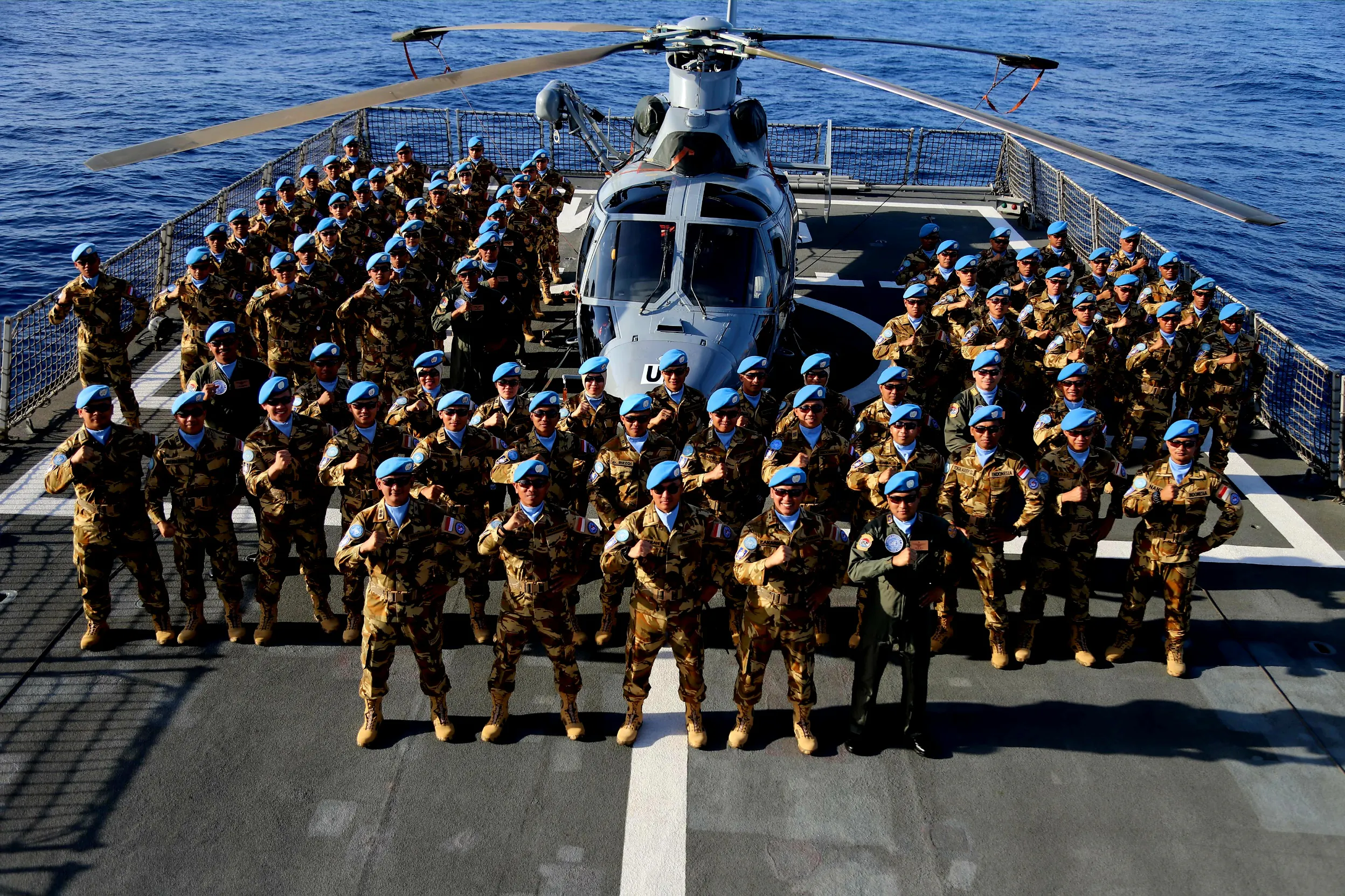 Di Tengah Laut Mediterania, Semangat Patriotisme Satgas MTF TNI Konga XXVIII-P/UNIFIL Peringati HUT ke-80 TNI