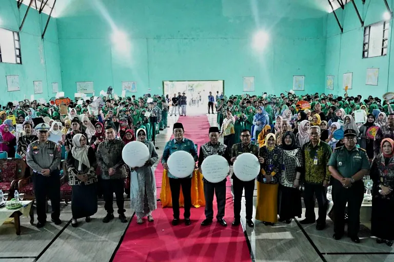 H. Subandi Ajak Siswa Berliterasi Lewat BergeMPPita