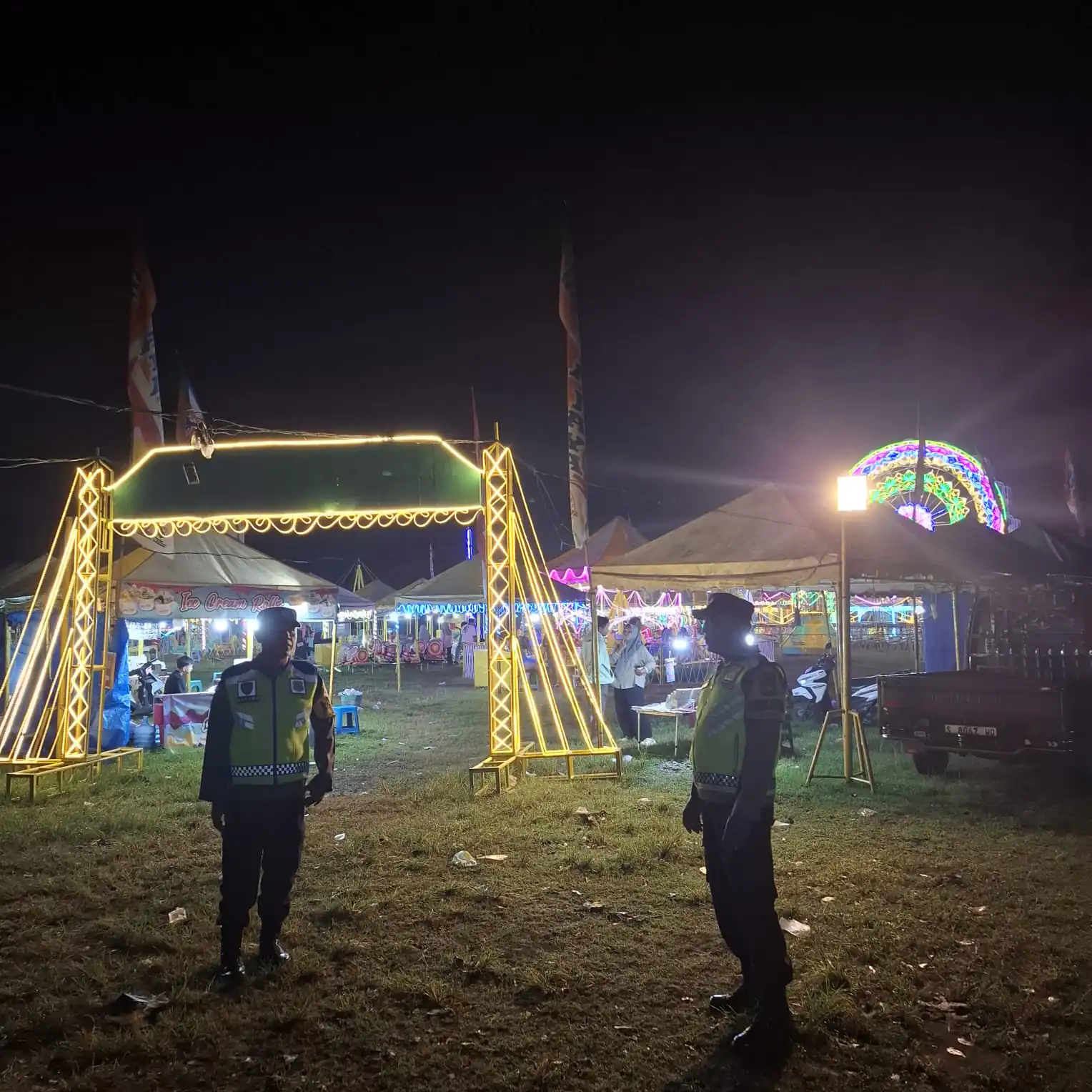 Imbauan Polisi Ngawi di Pasar Malam Widodaren, Warga Aman dan Nyaman