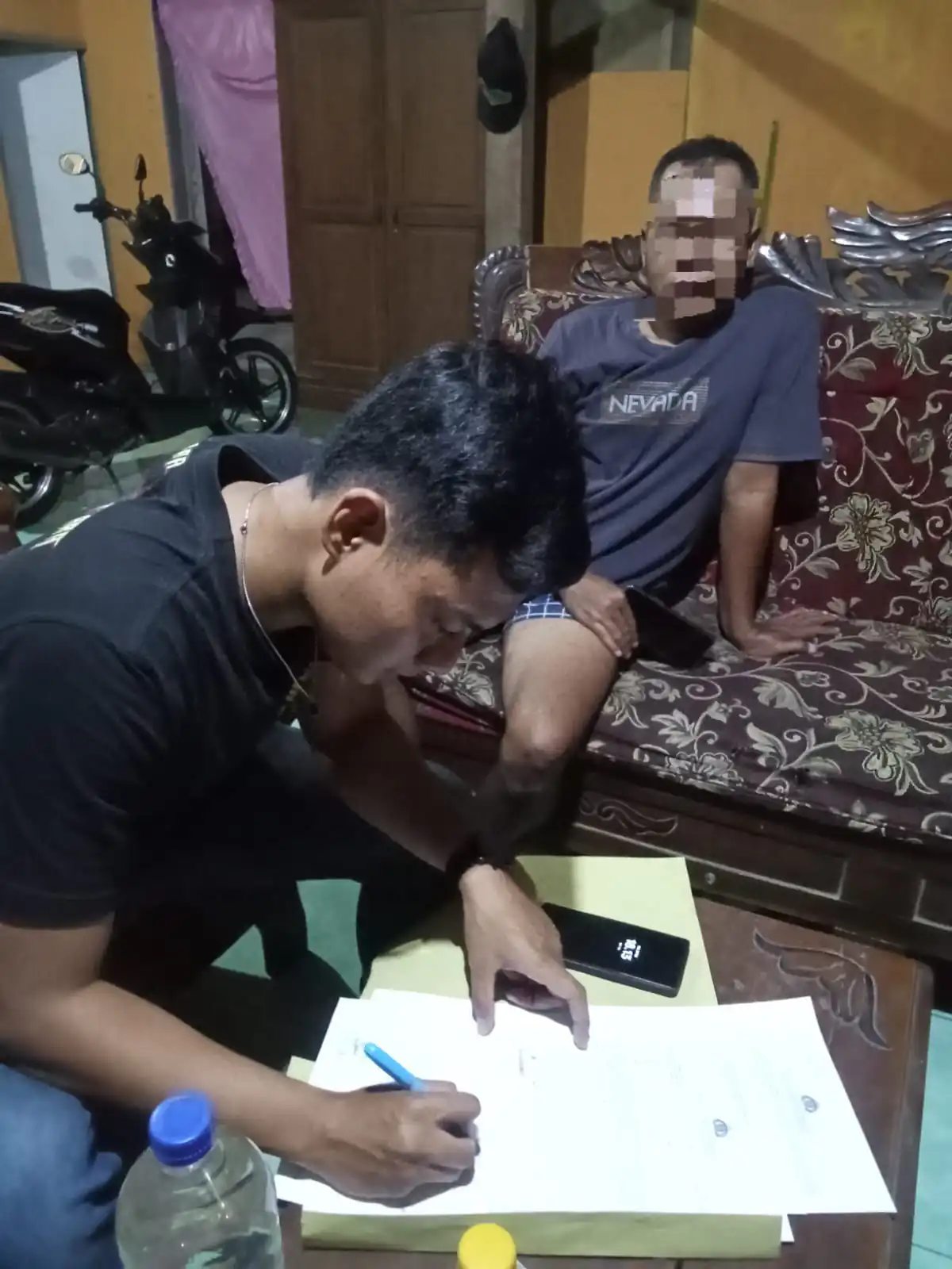 Tekan Penyakit Masyarakat, Sat Samapta Polres Ngawi Amankan Mihol Jenis Arak Jowo Ilegal