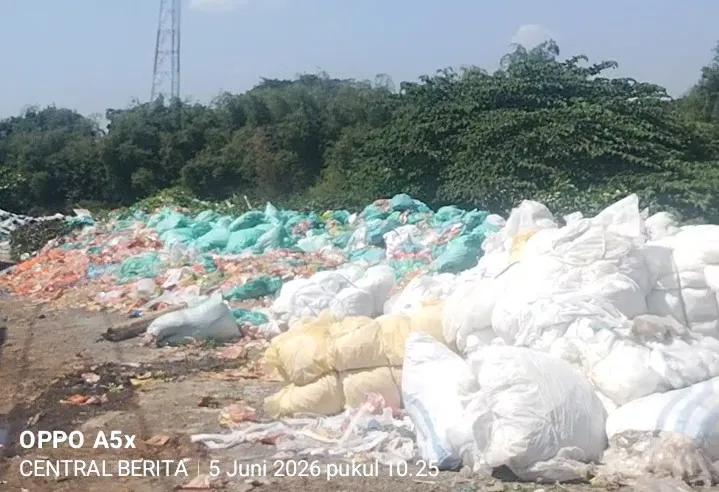 Pembuangan Sampah Ilegal Di Dusun Sukorejo Desa Lolawang  Mojokerto ,Jadi Ajang Pembuangan Liar Oleh Oknum …APH Mojokerto  Harus Bertindak