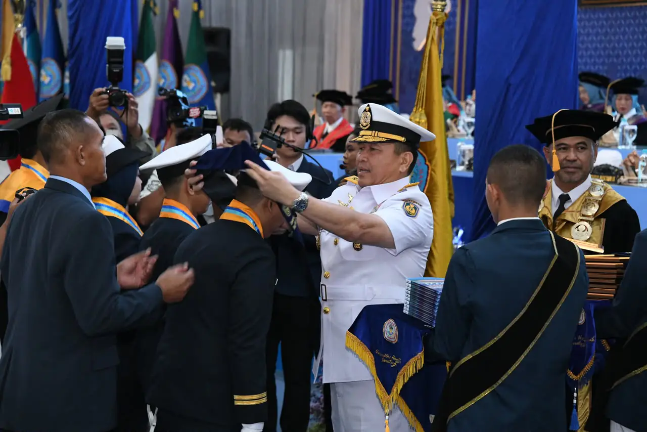 Wakasal: Wisuda UHT Jadi Pintu Gerbang Pengabdian Generasi Maritim