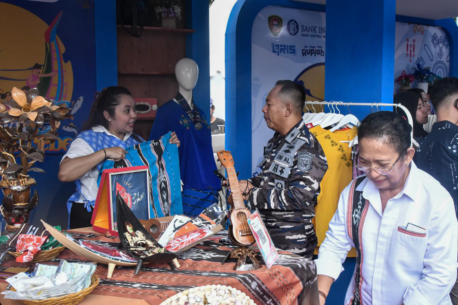 Dukung Penguatan UMKM dan Ekonomi Daerah, Kodaeral IX Hadiri Pembukaan Maluku Manggurebe ke-6 Tahun 2026