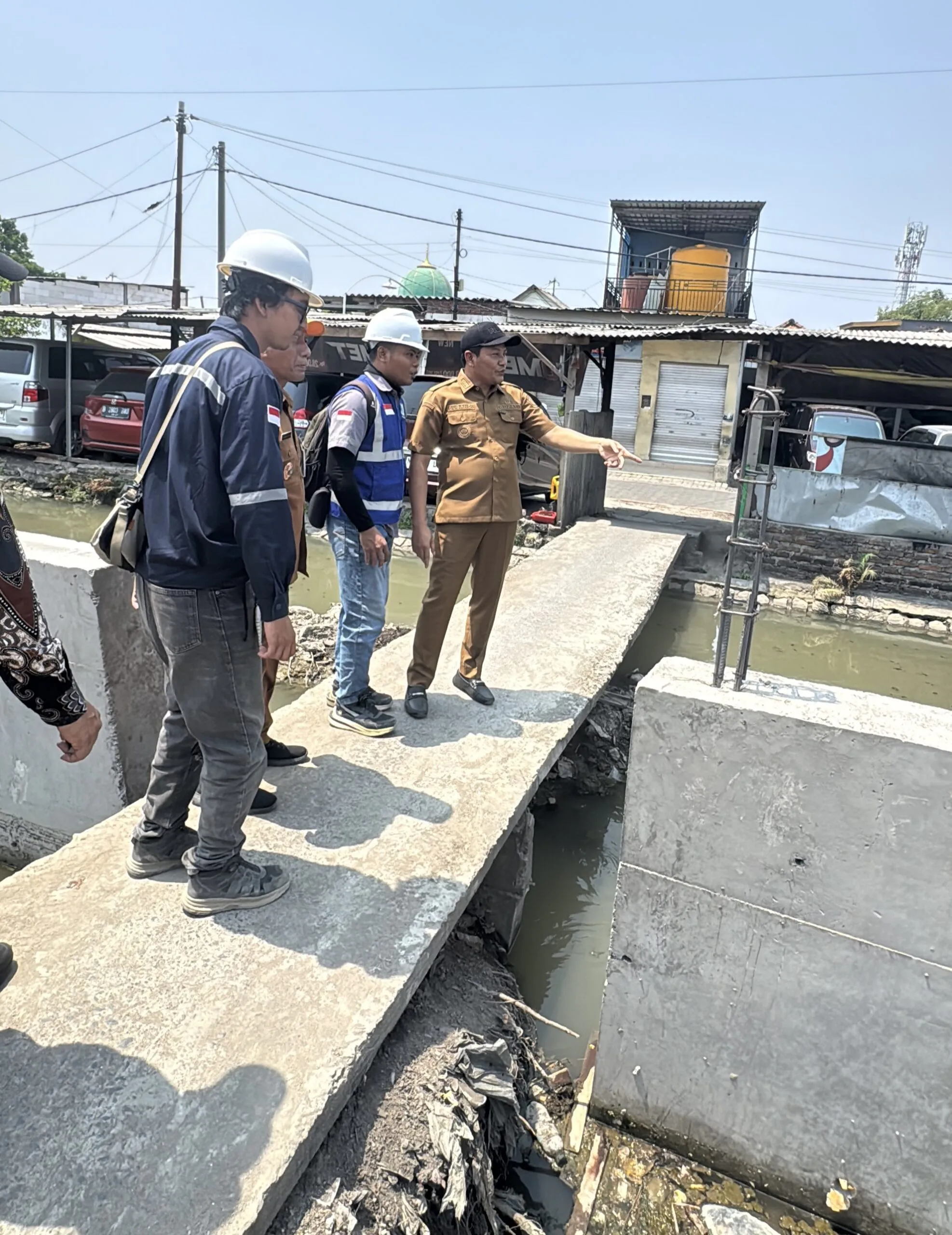 Ganggu Normalisasi, Pemkab Sidoarjo Tertibkan Jembatan-jembatan Liar.