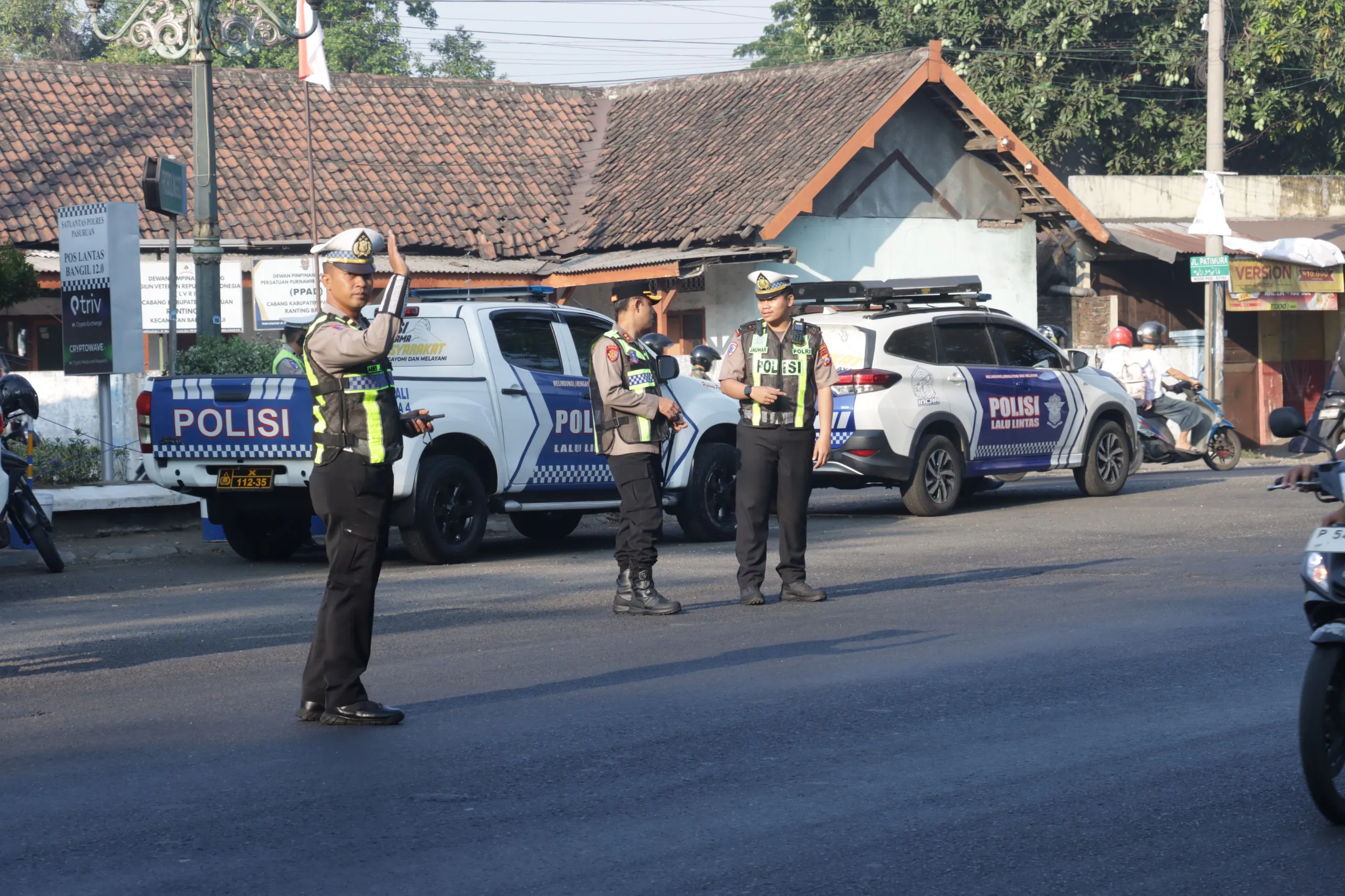 Kapolres Pasuruan Turun Langsung Pantau Pelayanan Lalu Lintas, Wujudkan Kehadiran Polisi di Tengah Masyarakat