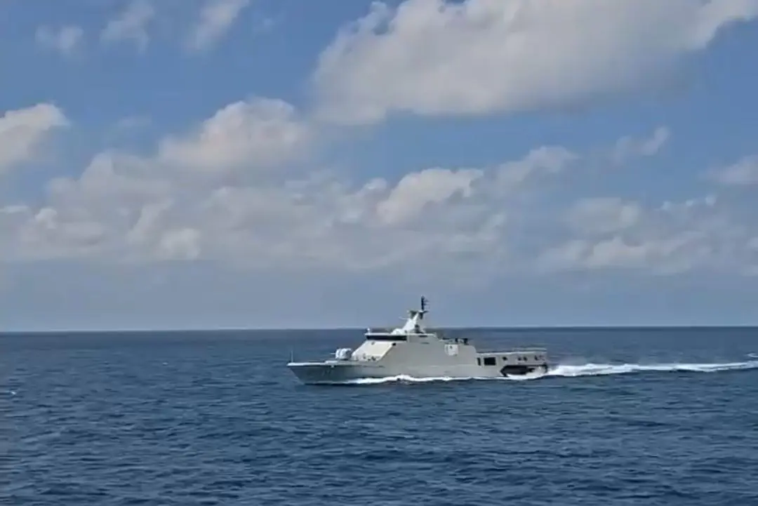 Kerahkan KRI Bung Hatta-370, TNI AL Lanjutkan Pencarian Korban KM Virgo Transport 8 di Permukaan Laut